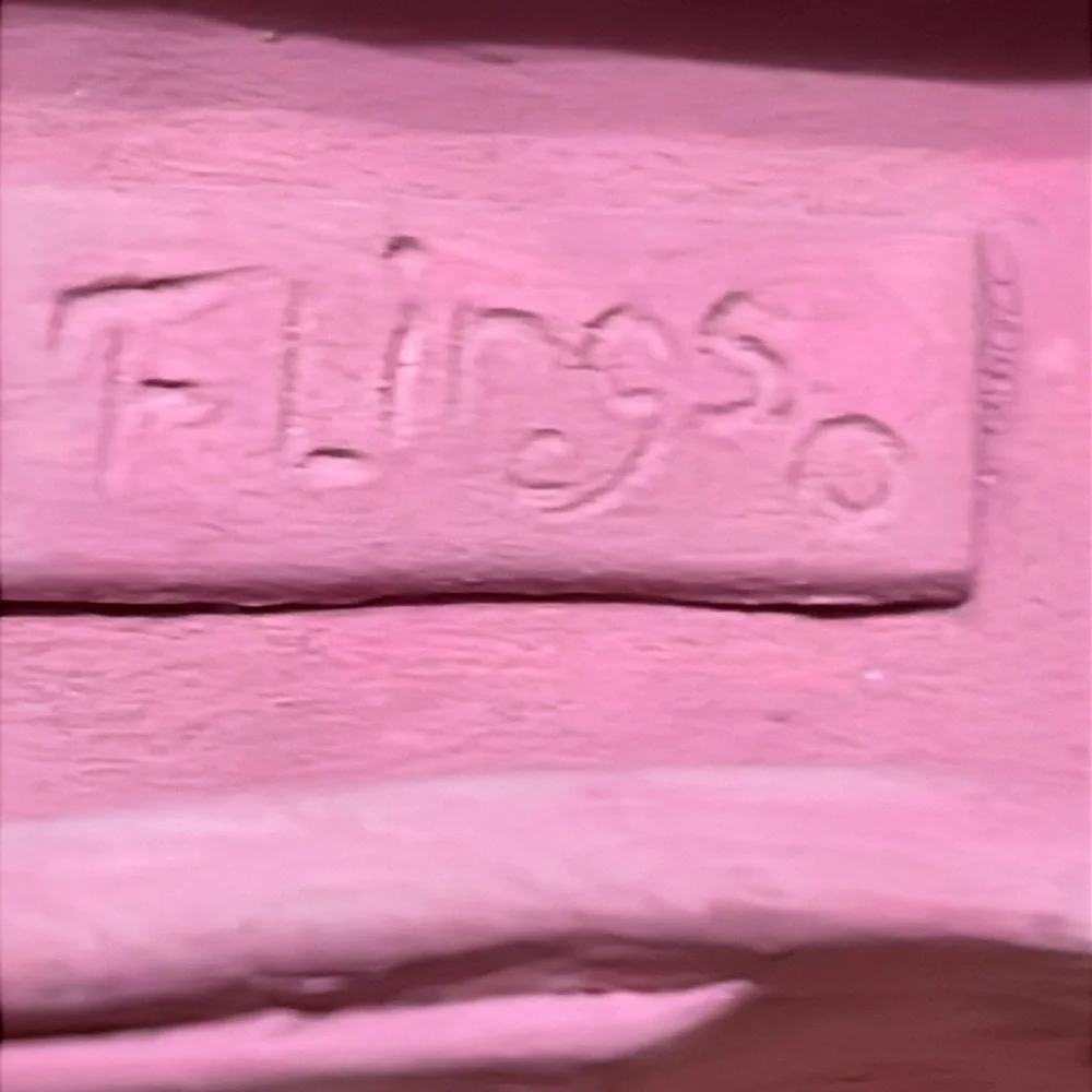 Flings ceramic decor